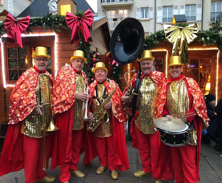 Parade de Noël- orchestre deambulation - chartres